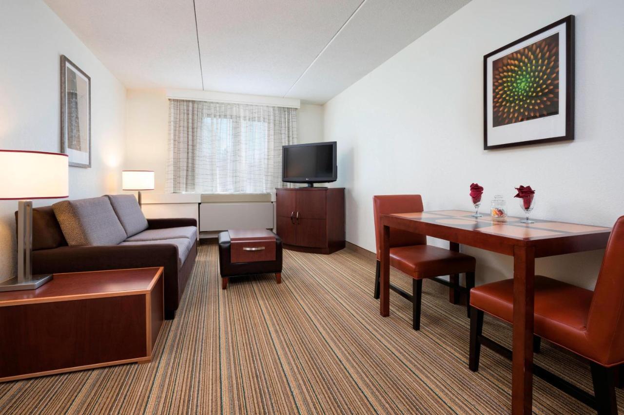 By Marriott Minneapolis Hotel 3*