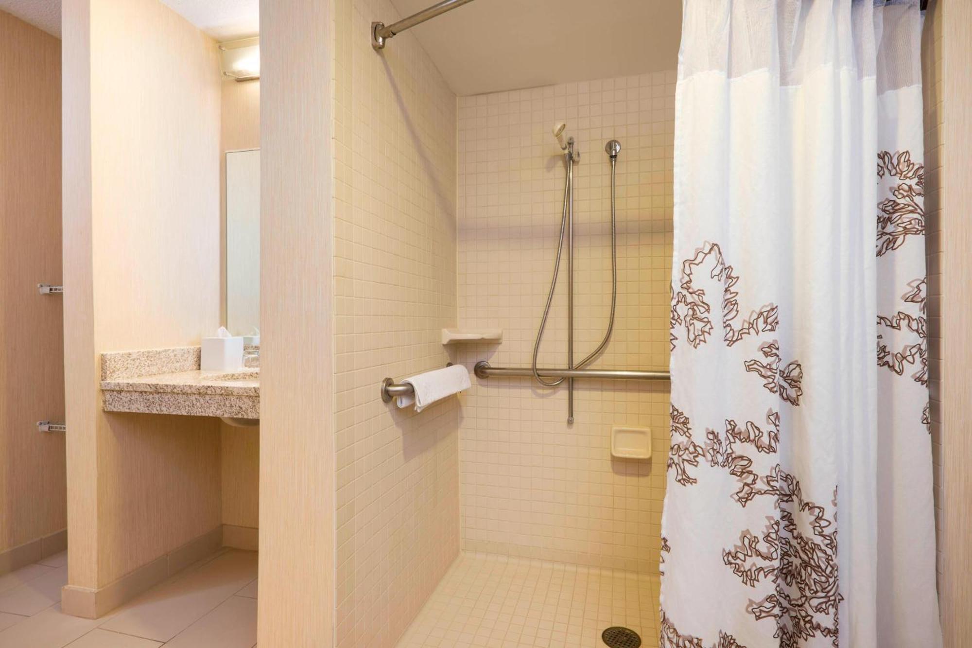 By Marriott Minneapolis