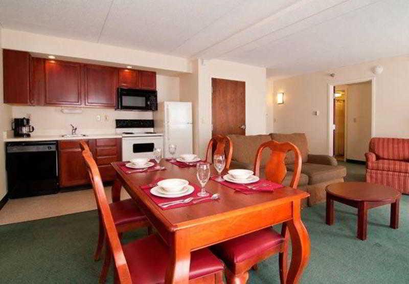 By Marriott Minneapolis
