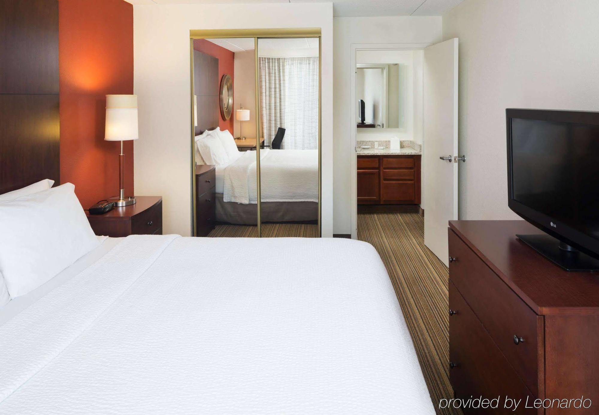 Hotel By Marriott Minneapolis 3*
